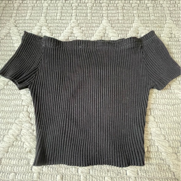 Black Noble U top - Picture 1 of 3